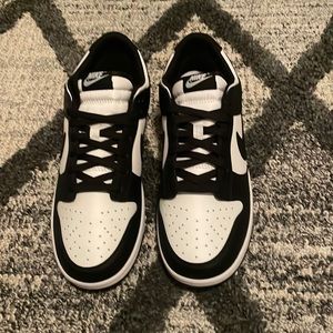 Nike ‘ Panda ‘ dunks